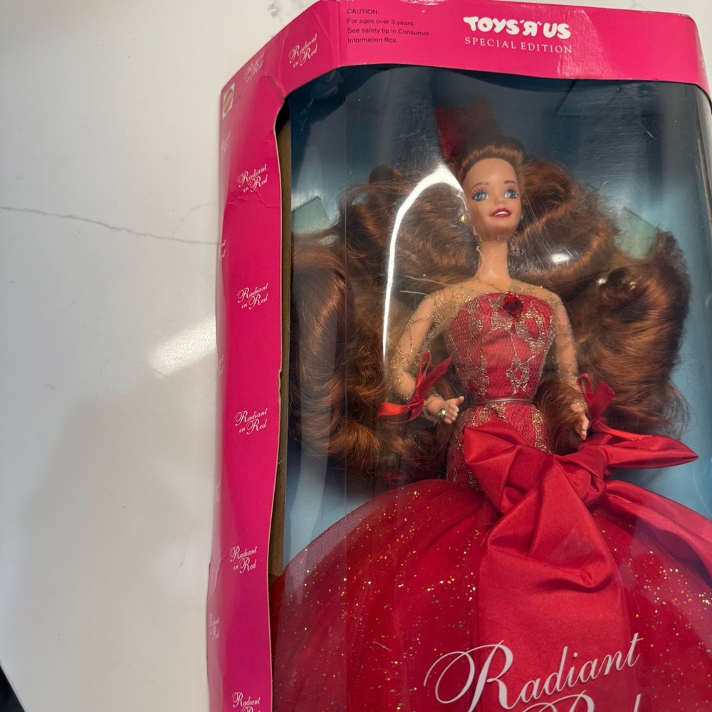 1992 Mattel #1276 Barbie doll Toys R Us Special Edition Radiant in Red Head - Picture 7 of 12